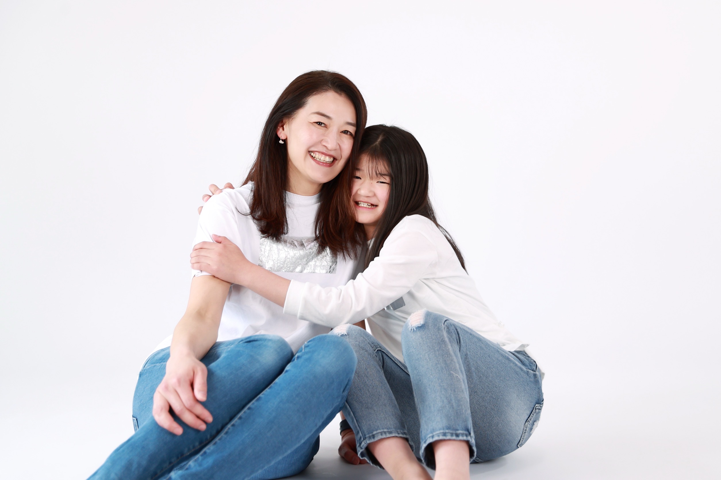 お母さんと娘さんのファミリー写真